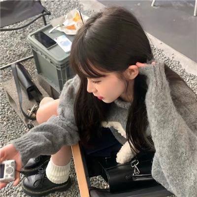 俏皮女学生